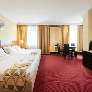 https://grand-pacific.kualalumpurs-hotels.com