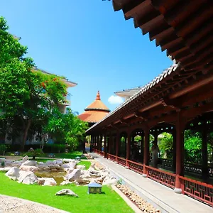 https://crowne-plaza-sanya.sanyahainanhotels.com