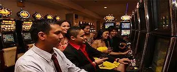 Royce Hotel&Casino Clark Field
